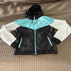 Men’s Nike Windbreaker Size Medium
